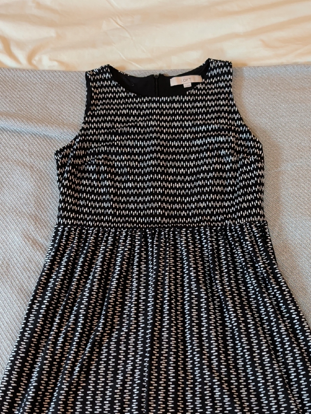 LOFT Black and White Sleeveless Printed Fit-and-Flare Dress